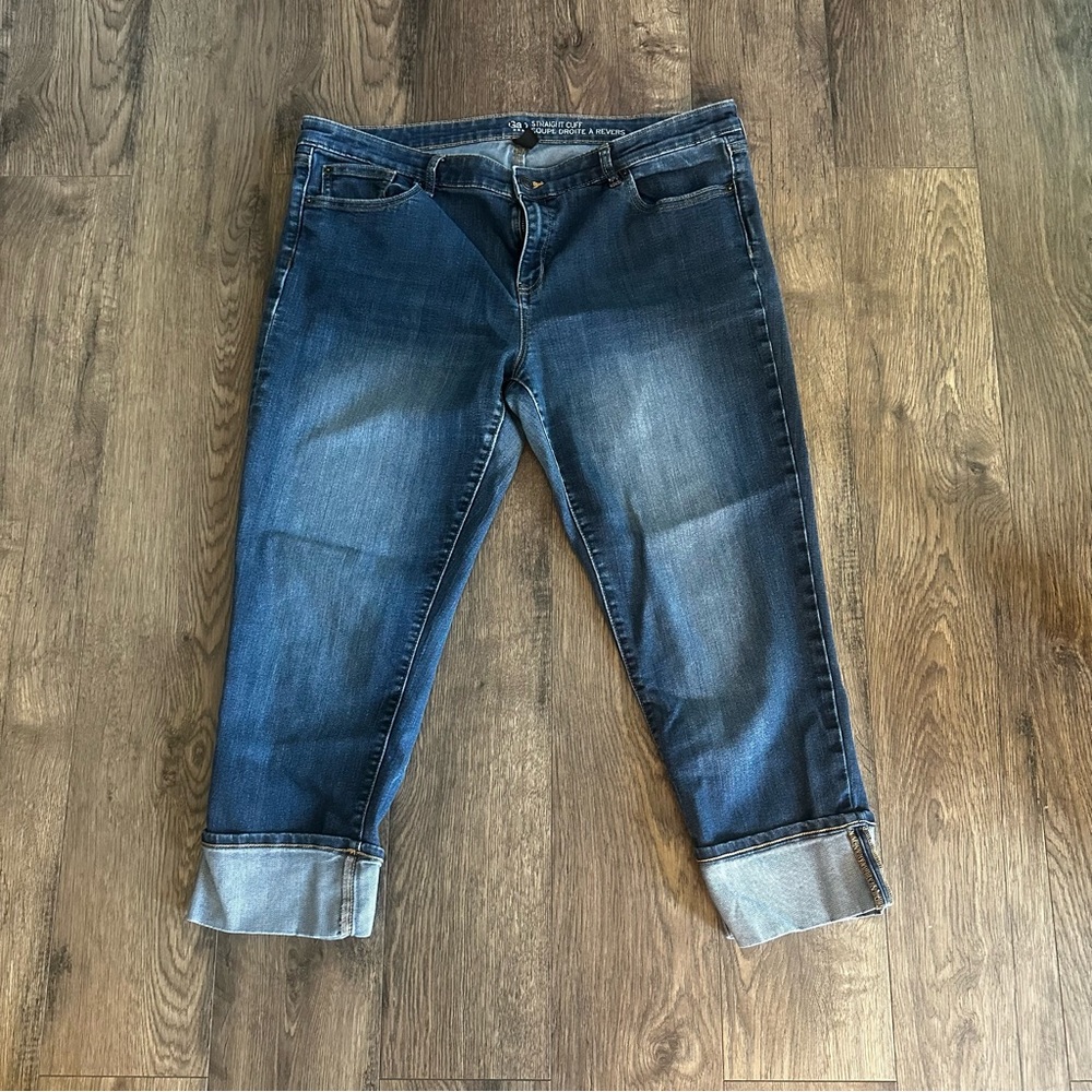 GAP Woman’s Straight Cuff Jeans
